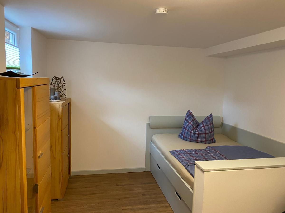 Saale Unstrut Ferienwohnung I 萨勒河畔瑙姆堡 外观 照片